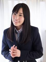 Yui Kasugano 春日野結衣