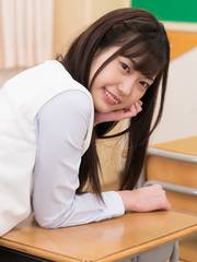 Akari Mitani